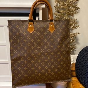 Louis Vuitton Monogram Sac Plat